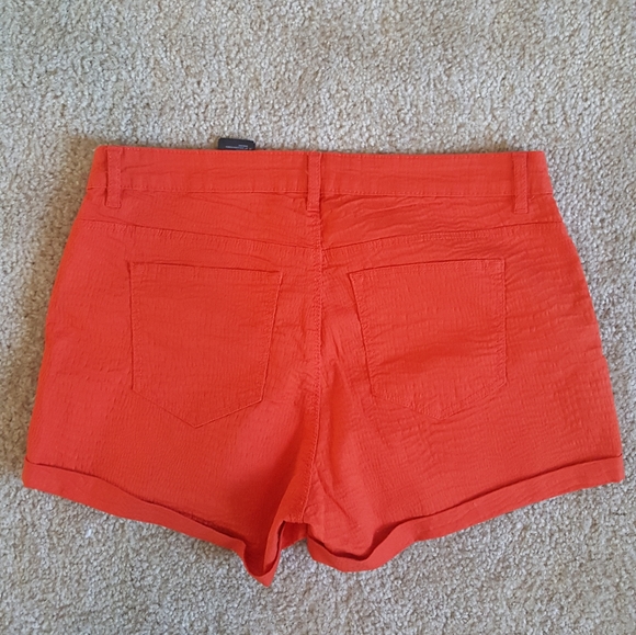 H&M Pants - 🎁DONATED🎁 H&M Orange Shorts NWOT Never Worn